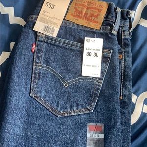 Levi jeans